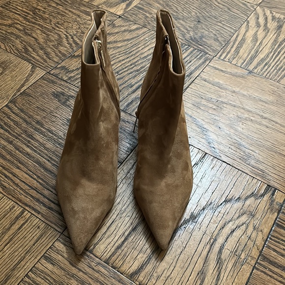 NWT Veronica Beard boots, suede upper, leather sole, kitten heels - Picture 3 of 3